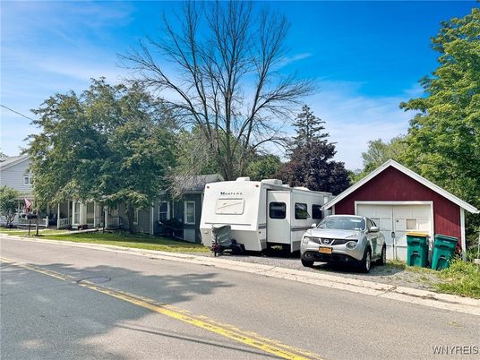 Detached Garage, Exterior
