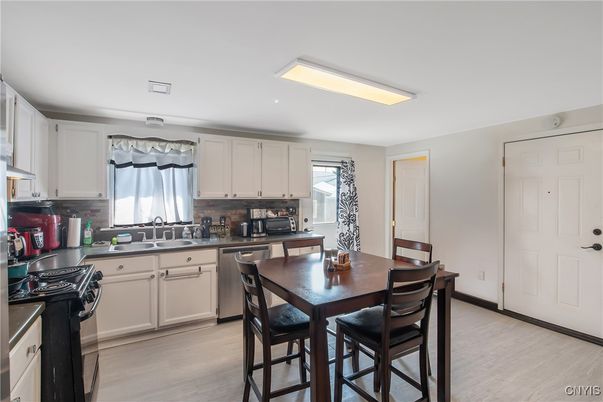 Dining room, Interior, Kitchen, Recessed Lighting, Wood Texture Flooring