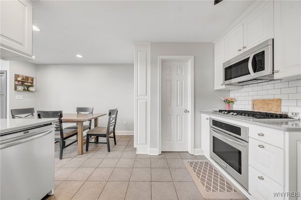 Dining room, Interior, Kitchen, Recessed Lighting