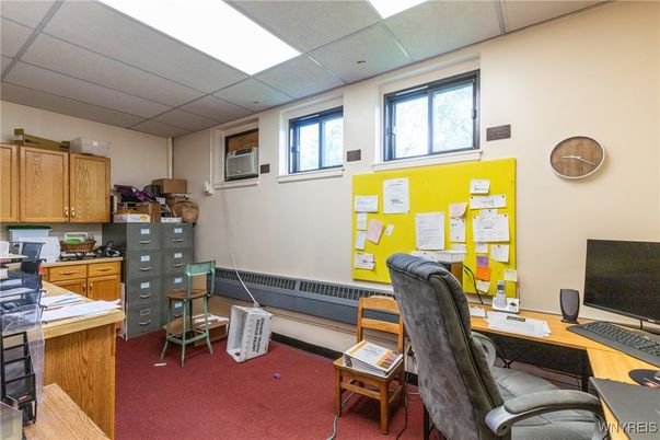 Home Office, Interior
