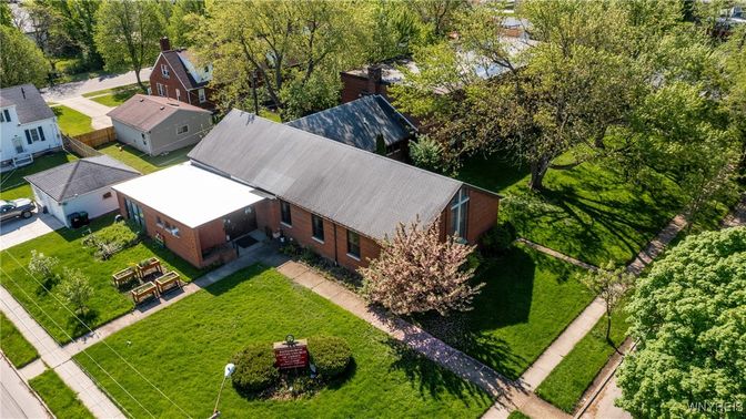 Exterior, Drone