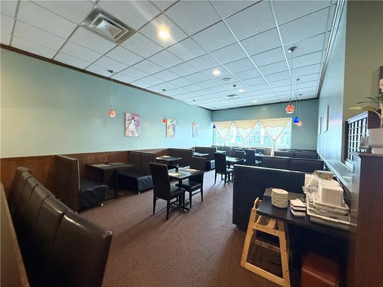 Dining room, Interior, Pendant Lights, Recessed Lighting