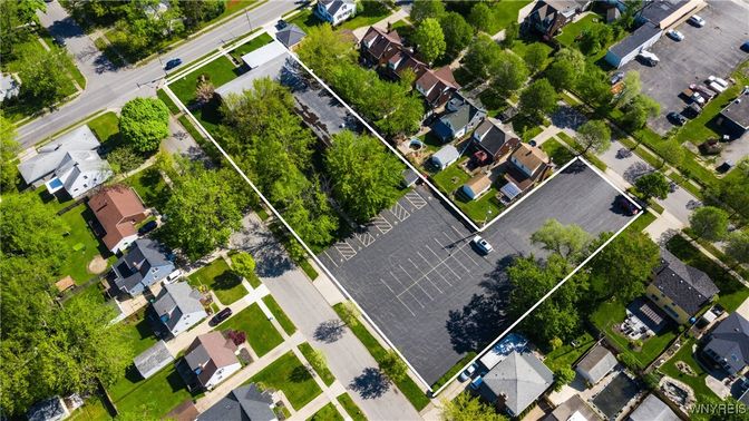 Exterior, Drone