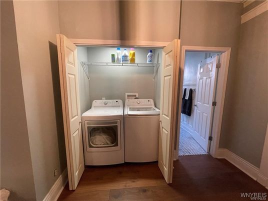 Interior, Utility Closets, Washer, Wood Texture Flooring