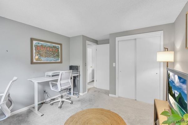 Home Office, Interior