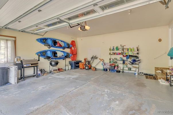 Garage, Interior