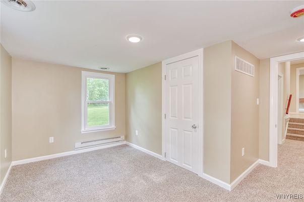 Empty room, Interior, Recessed Lighting