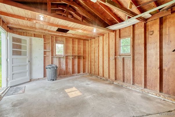 Empty room, Interior, Wooden Beams, Wooden Ceilings, Wooden Walls