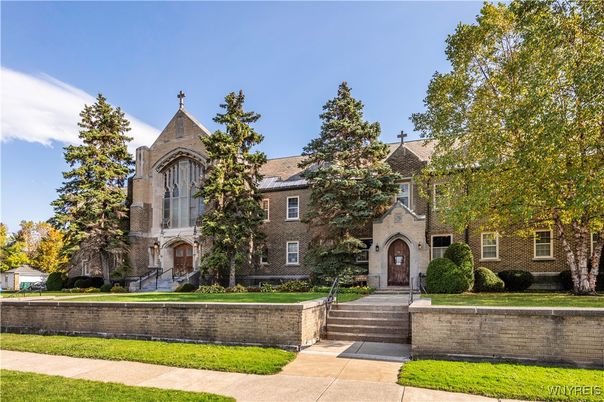 Exterior, Facade, Brick Facade, French Provincial