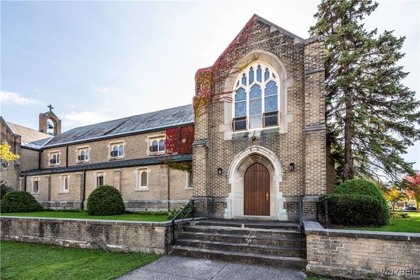 Exterior, Facade, Brick Facade, French Provincial