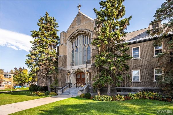 Backyard, Exterior, Facade, Brick Facade, French Provincial