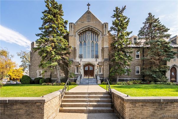 Backyard, Exterior, Facade, French Provincial