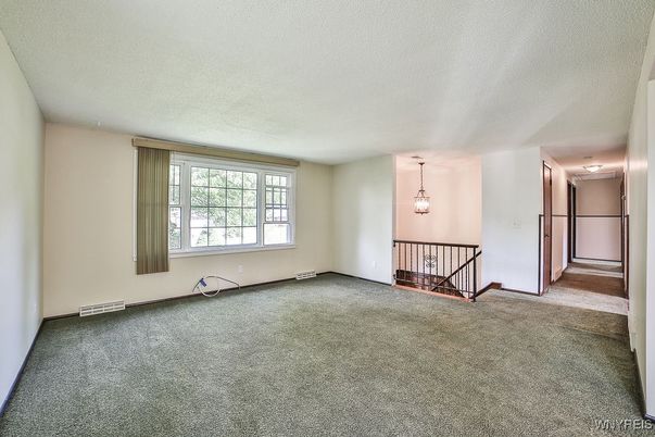 Empty room, Interior, Pendant Lights