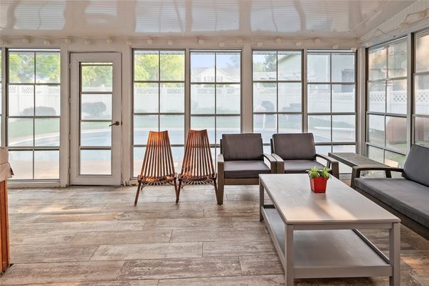 Interior, Living room, Sun Room, Water, Wood Texture Flooring
