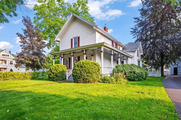 Backyard, Exterior, Facade, Farmhouse