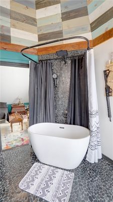Bathroom, Free Standing Baths, Interior, Water