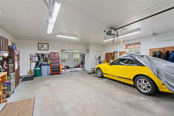 Garage, Interior
