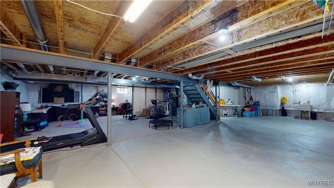 Fitness Equipment, Interior, Wooden Beams