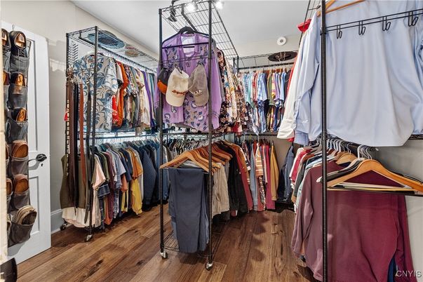 Interior, Walk-in Closets, Wood Texture Flooring