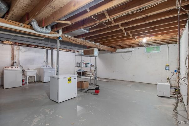 Interior, Washer, Wooden Beams, Wooden Ceilings