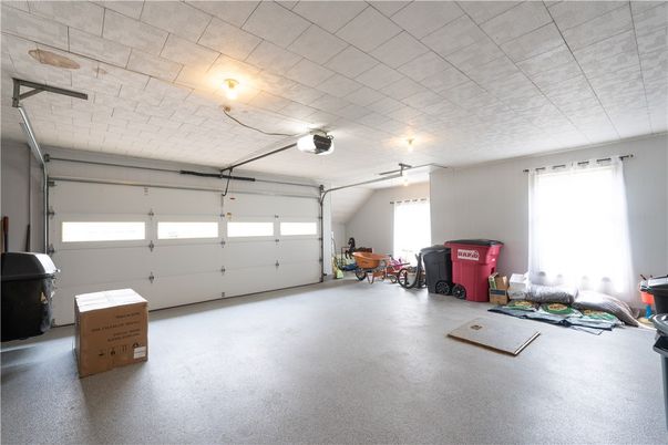 Garage, Interior