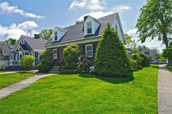 Exterior, Facade, Brick Facade, Cape Cod