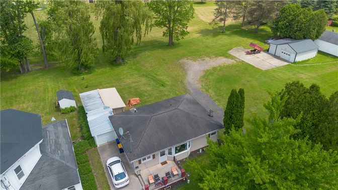 Exterior, Drone