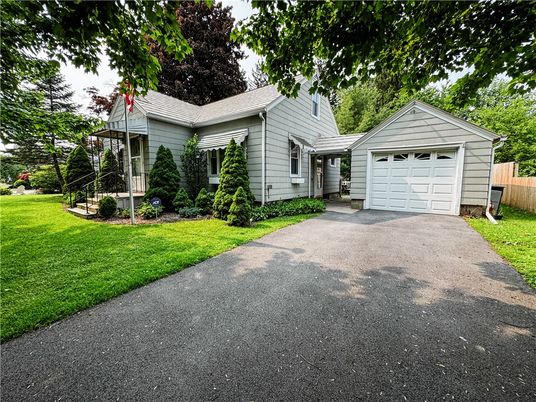 Backyard, Detached Garage, Exterior