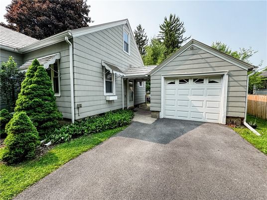 Detached Garage, Exterior