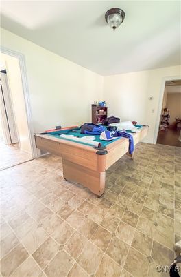 Billiard Table, Game Room, Interior