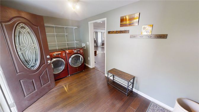 Interior, Washer, Wood Texture Flooring