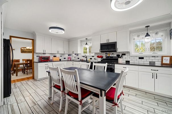 Dining room, Interior, Kitchen, Pendant Lights, Wood Texture Flooring