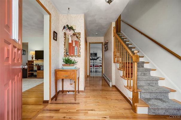 Interior, Pendant Lights, Wood Texture Flooring