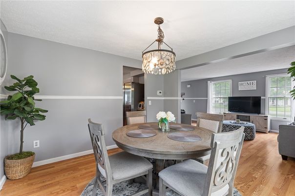 Chandelier, Dining room, Interior, Living room, Wood Texture Flooring