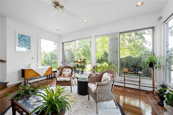 Interior, Recessed Lighting, Sun Room, Wood Texture Flooring