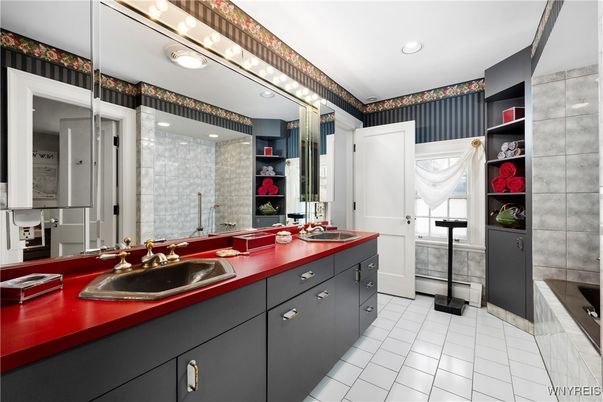 Bathroom, Dual Sink Vanities, Interior, Recessed Lighting