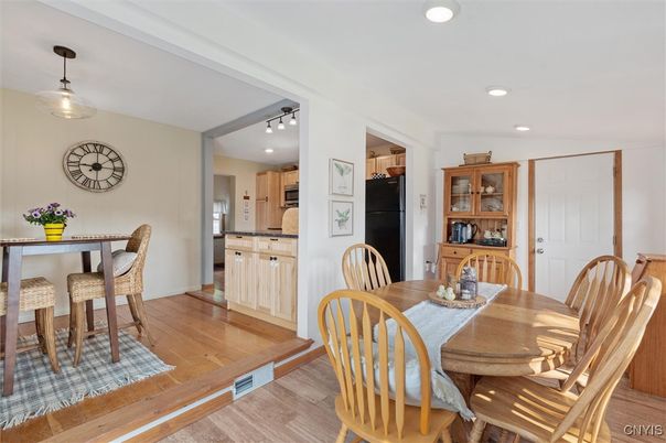 Dining room, Interior, Kitchen, Pendant Lights, Recessed Lighting, Wood Texture Flooring