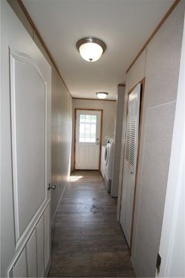 Interior, Washer, Wood Texture Flooring