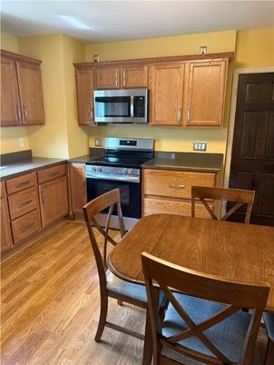 Dining room, Interior, Kitchen, Stainless Steel Appliances, Wood Texture Flooring