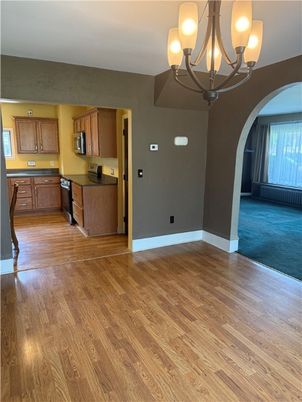Chandelier, Interior, Kitchen, Wood Texture Flooring