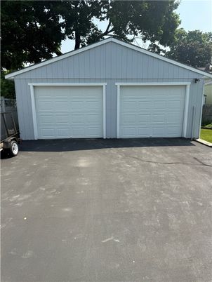 Detached Garage, Exterior