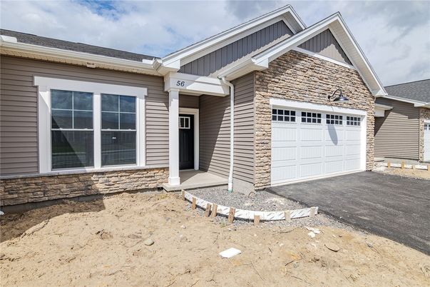Attached, Exterior, Facade, American Craftsman