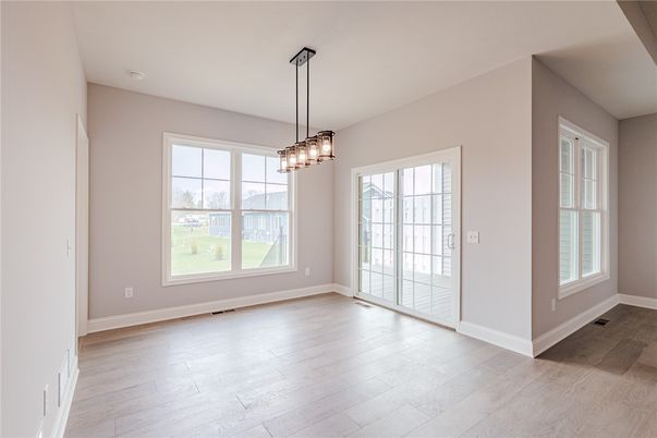 Empty room, Interior, Pendant Lights, Wood Texture Flooring