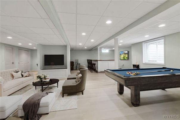 Billiard Table, Game Room, Interior, Living room, Recessed Lighting, Wood Texture Flooring
