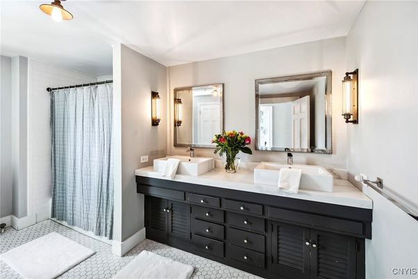 Bathroom, Dual Sink Vanities, Interior