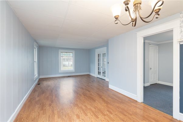 Chandelier, Empty room, Interior, Wood Texture Flooring