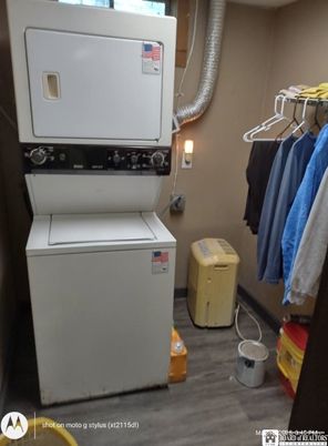 Interior, Utility Closets, Washer, Wood Texture Flooring