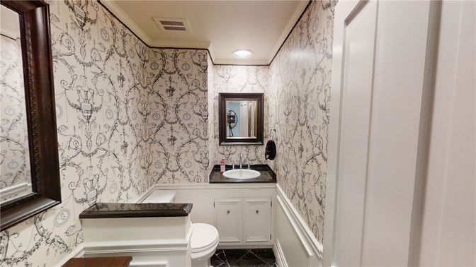 Bathroom, Interior, Recessed Lighting