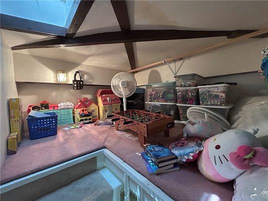 Game Room, Interior