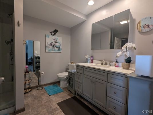 Bathroom, Interior, Recessed Lighting